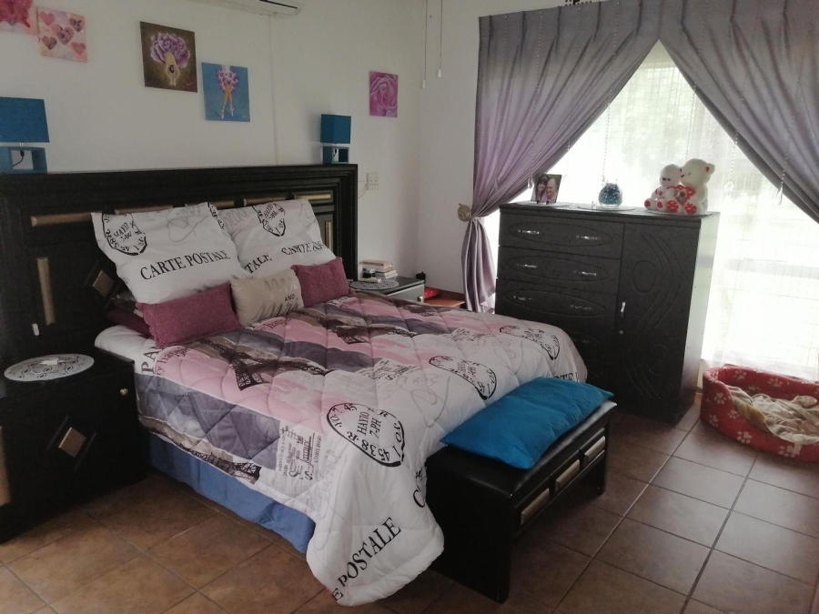 3 Bedroom Property for Sale in Geelhoutpark North West